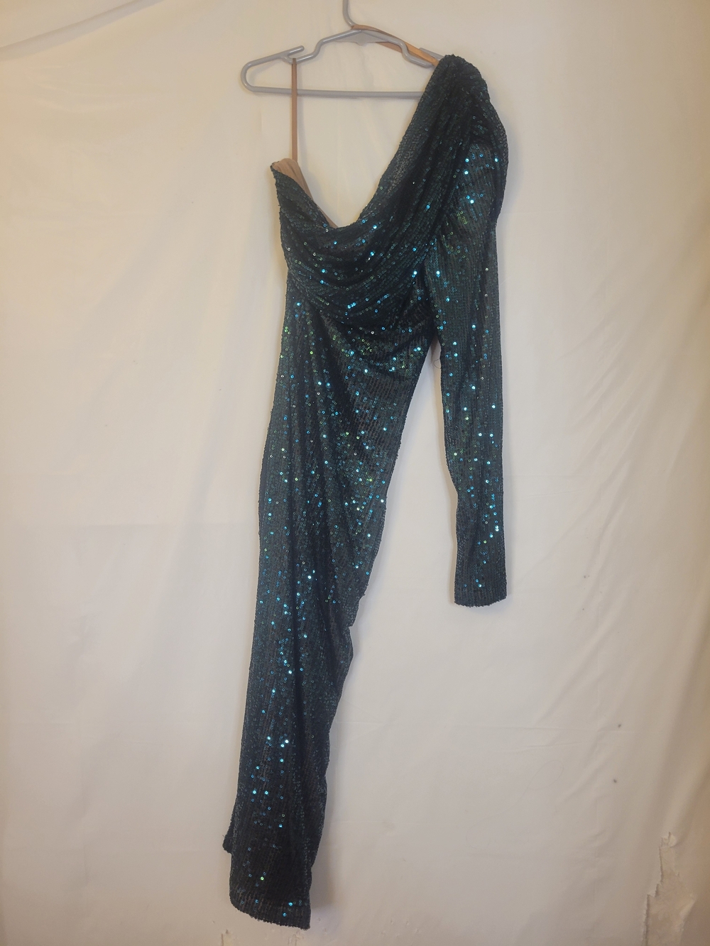 JLUXLABEL Teal & Green One-Shoulder Sequin Dress - Picture 2 of 4